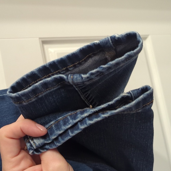 Universal Thread Blue Jeans - Picture 4 of 7